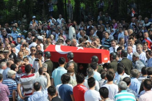 Şehit oğlu yürek parçaladı