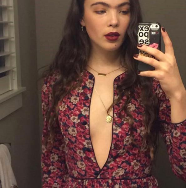 Sosyal medyanın tek kaşlı modeline teklif yağıyor 