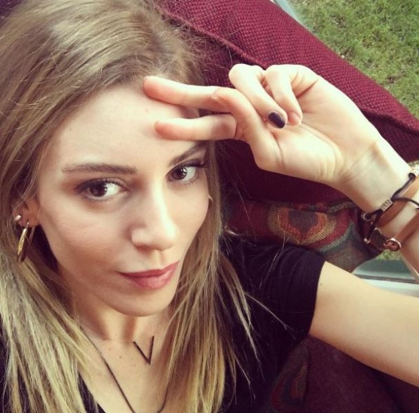 Sinem Kobal'ın ınstagram pozuna beğeni yağmuru