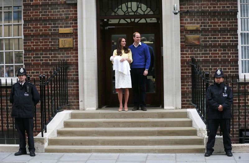 İngiliz Kraliyeti'nin ikinci bebeğinden ilk görüntüler