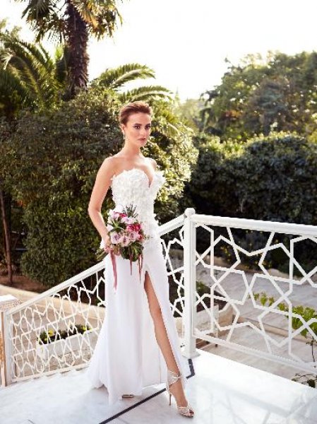 Seda Güven gelinlik giydi 