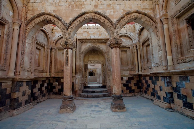 İshak Paşa Sarayı'ndan kış manzarası 