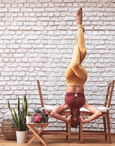 Zeynep Tokuş yoga eğitmeni oldu