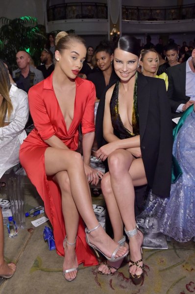 Adriana Lima Yılın Moda İkonu seçildi