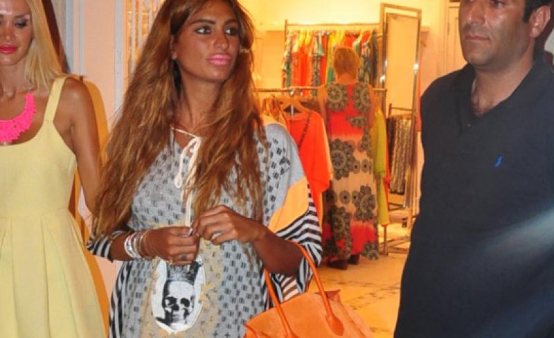 Süreyya Yalçın otomobiliyle çita gezdirdi