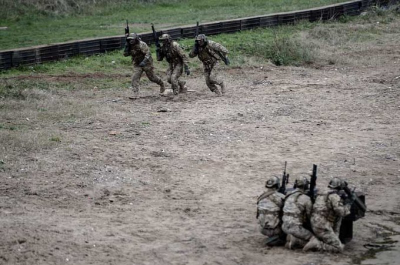 SAT komandolarından nefes kesen tatbikat