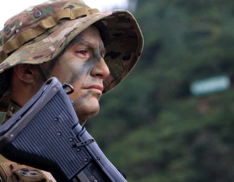 SAT komandolarından nefes kesen tatbikat