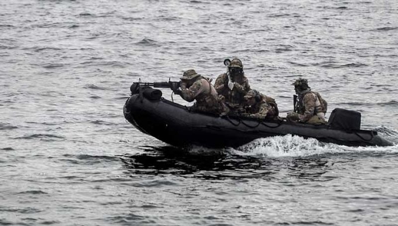 SAT komandolarından nefes kesen tatbikat