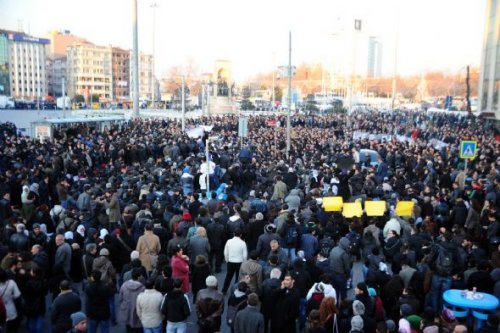 BDP'liler Taksim'i savaş alanına çevirdi