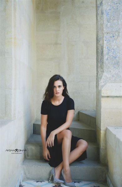 Yılanların Öcü’nün iki güzeli iyi anlaşıyor 