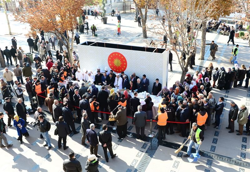 Cumhurbaşkanı Erdoğan'dan Mehmetçiğe aşure