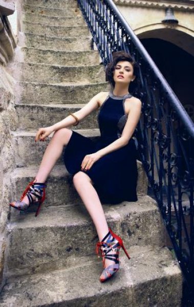 Oyuncu Gonca Vuslateri eski haliyle dalga geçti 