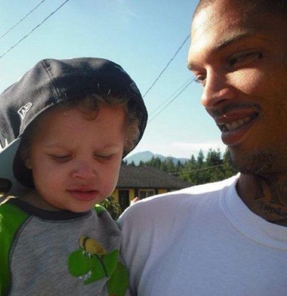 Yakışıklı mahkum Jeremy Meeks hapisten çıktı 