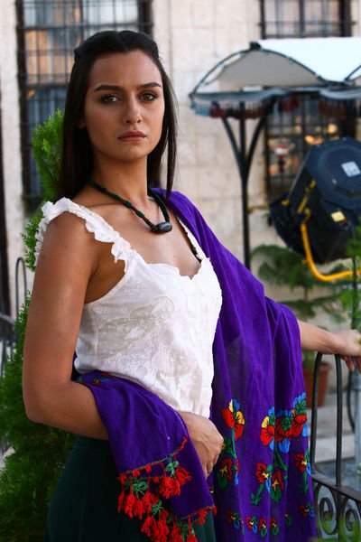 Gösteri dünyasının uzun boylu kadınları 