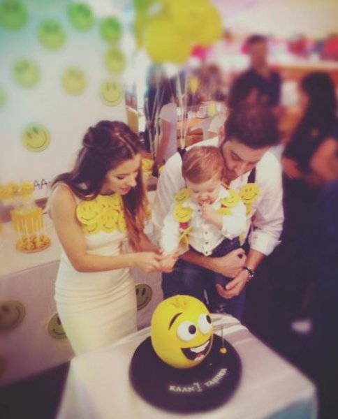 Güzel oyuncu İpek Usta doğum için gün sayıyor