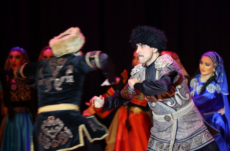 Lezginka Bursalıları coşturdu