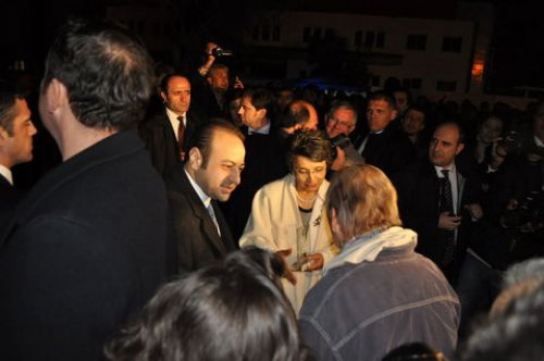 Egemen Bağış'a yumurtalı saldırı