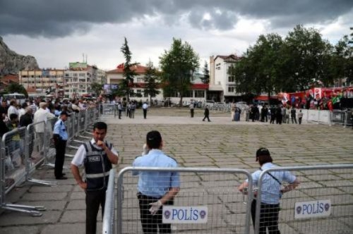 Mitingine 34 kişi katıldı 