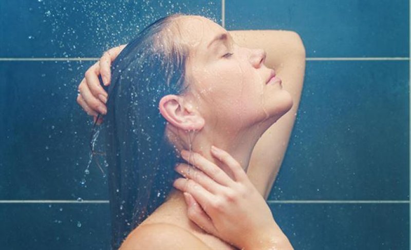 Soğuk duş almanın bilinmeyen 10 faydası