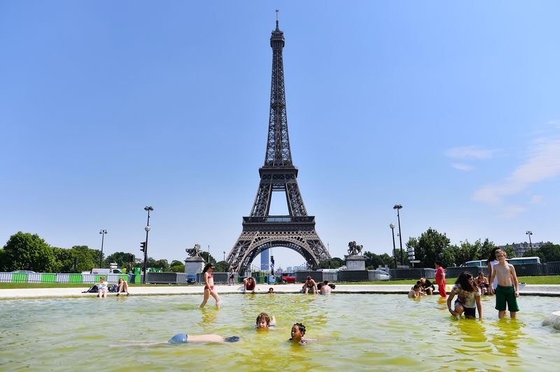 Avrupa son yılların en sıcak yazını yaşıyor