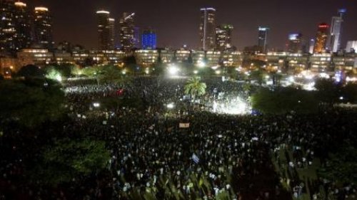 İsrail halkı sokaklar döküldü 