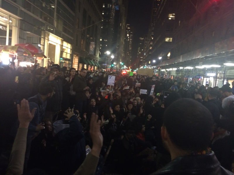 Polis şiddeti protestoları New York'a yayıldı