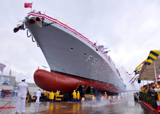 İlk MİLLİ SAVAŞ GEMİSİ denize indirildi