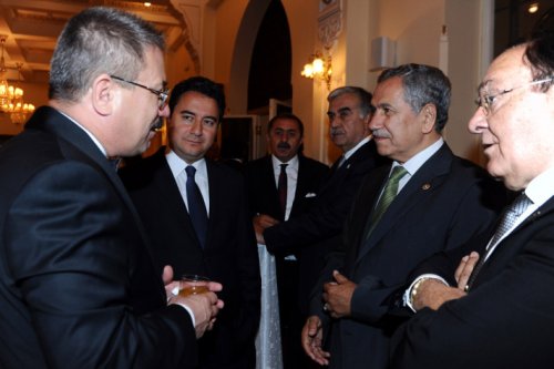 Devletin zirvesini buluşturan nikah