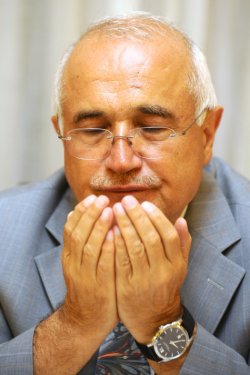 Cemil Çiçek'ten şehit ailelerine iftar