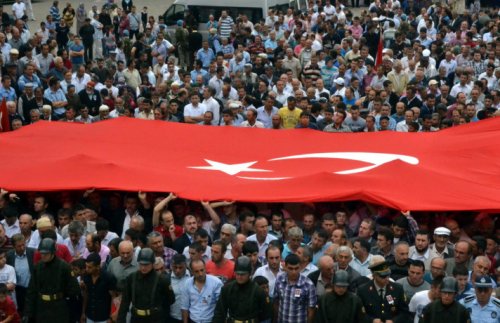 Şehit er Hakan Oktay son yolculuğuna uğurlandı