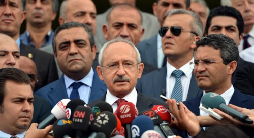 Kemal Kılıçdaroğlu Menderes'in mezarında