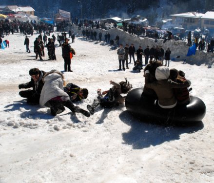 Rize'deki Kardan Adam Şenlikleri'nde 13 kişi yaralandı