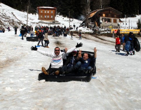 Rize'deki Kardan Adam Şenlikleri'nde 13 kişi yaralandı