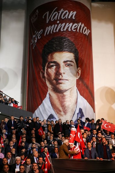 Ak Parti'nin referandum çalışmaları bugün başlıyor