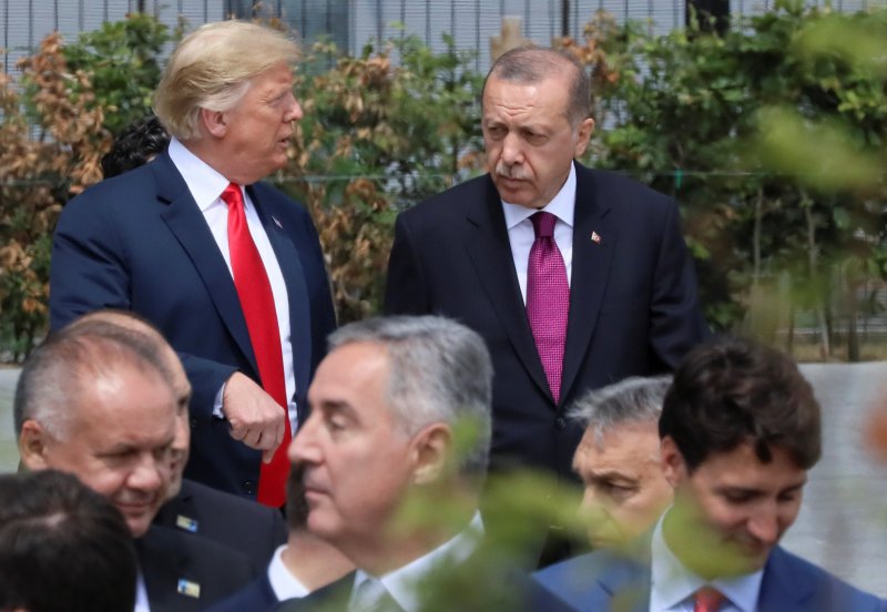 NATO zirvesine damga vuran Erdoğan-Trump görüşmesi 
