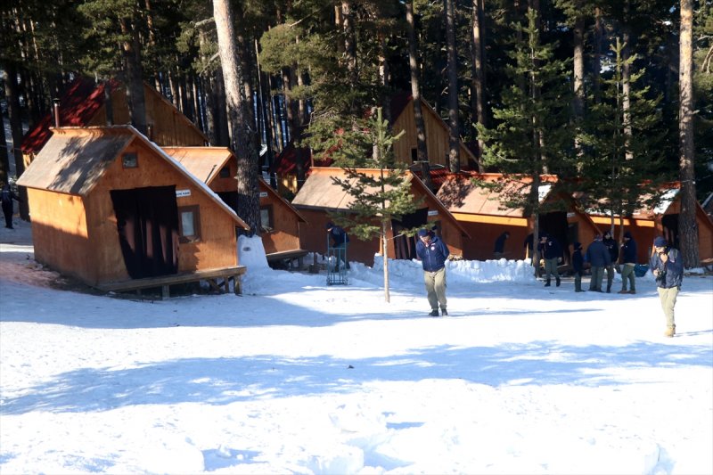 Türk, Suriyeli ve Filistinli gençler kış kampında buluştu