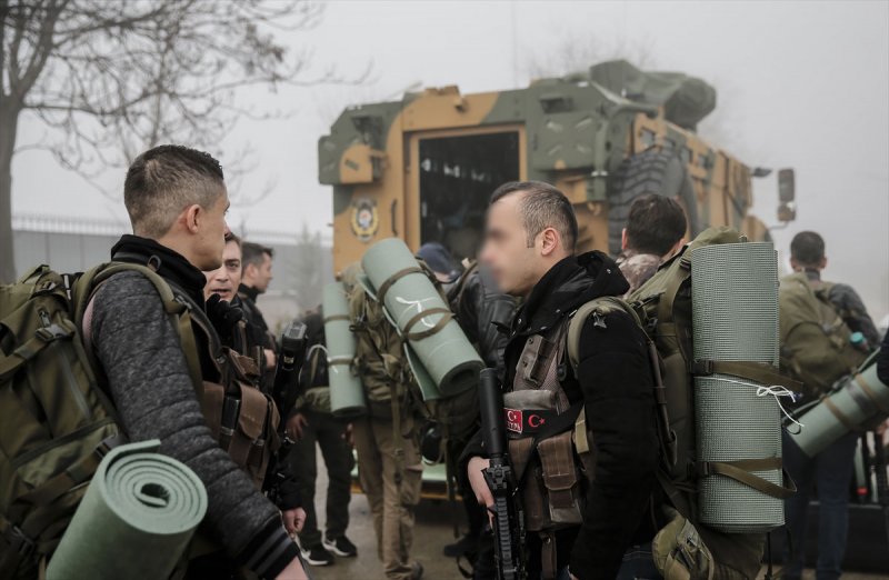  Özel harekat polisleri dualarla Afrin'e uğurlandı