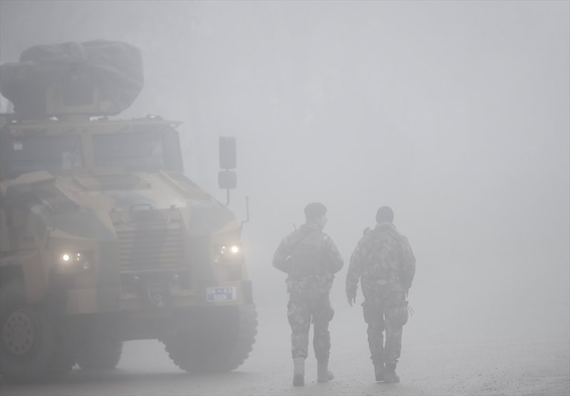  Özel harekat polisleri dualarla Afrin'e uğurlandı