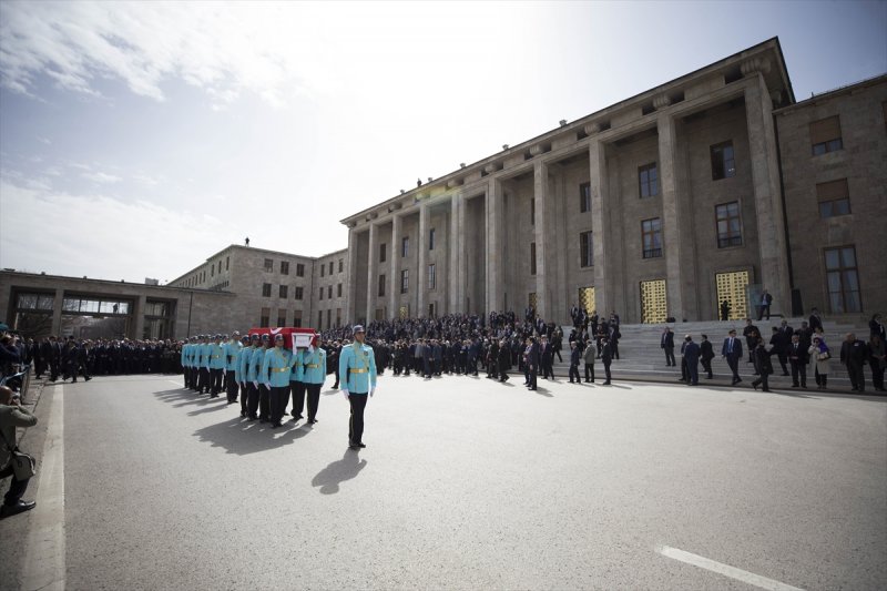 Hasan Celal Güzel için TBMM'de cenaze töreni