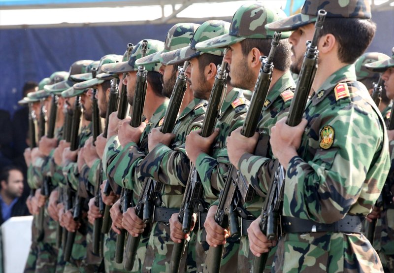 İran'da Ulusal Ordu Günü