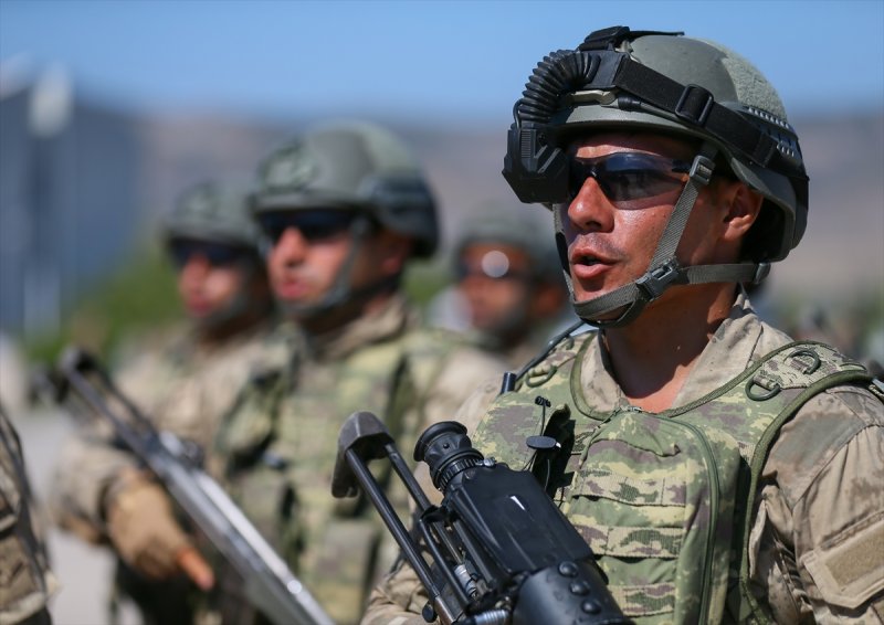 Uzman erbaşlar terörle mücadele kursunu tamamladı