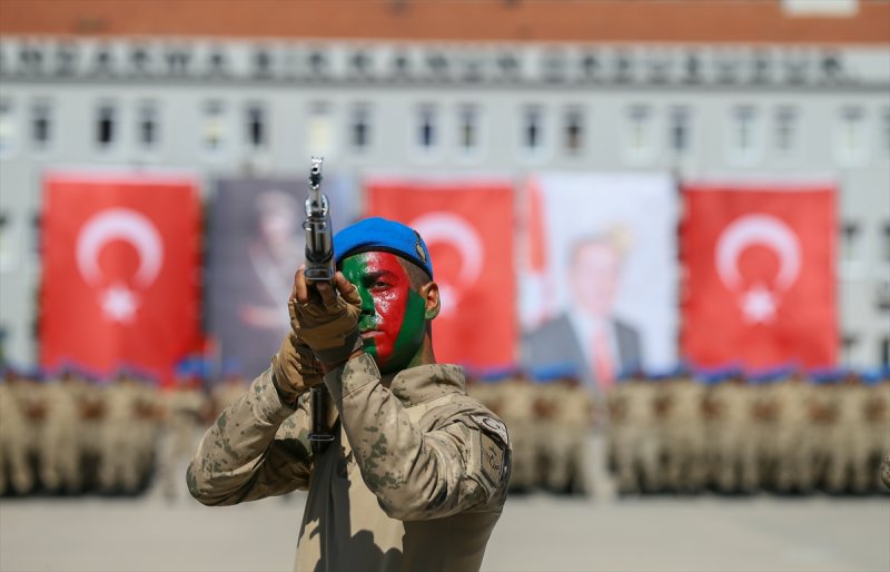 Uzman erbaşlar terörle mücadele kursunu tamamladı