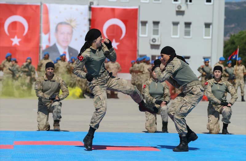 Uzman erbaşlar terörle mücadele kursunu tamamladı