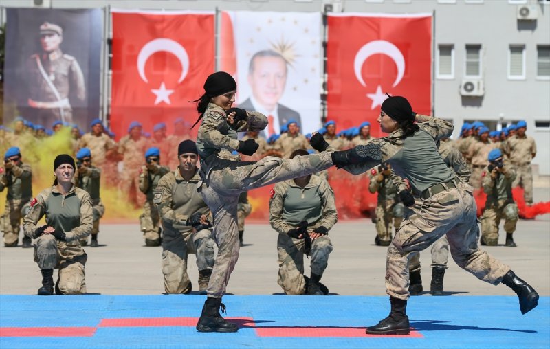 Uzman erbaşlar terörle mücadele kursunu tamamladı