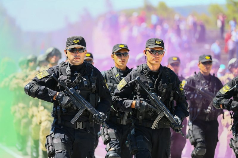 Uzman erbaşlar terörle mücadele kursunu tamamladı