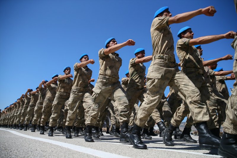 Uzman erbaşlar terörle mücadele kursunu tamamladı