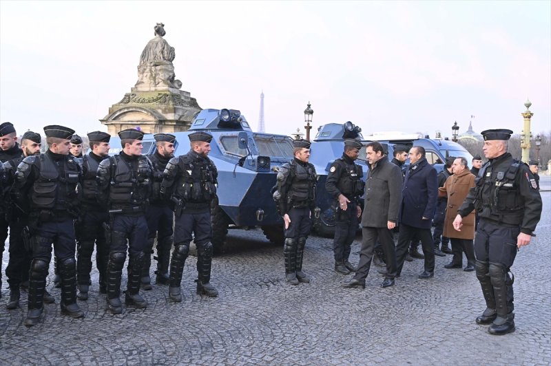 Fransa’da Sarı Yelekliler 5. kez sokağa çıktı