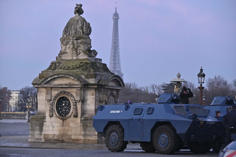 Fransa’da Sarı Yelekliler 5. kez sokağa çıktı