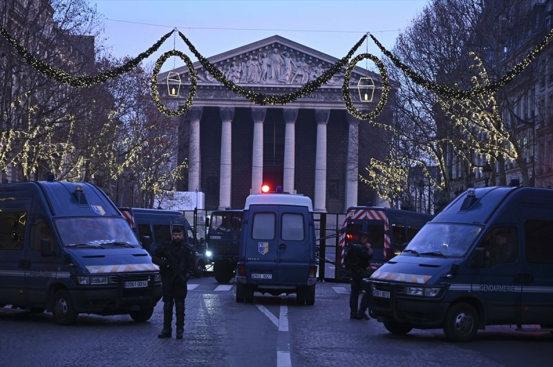 Fransa’da Sarı Yelekliler 5. kez sokağa çıktı