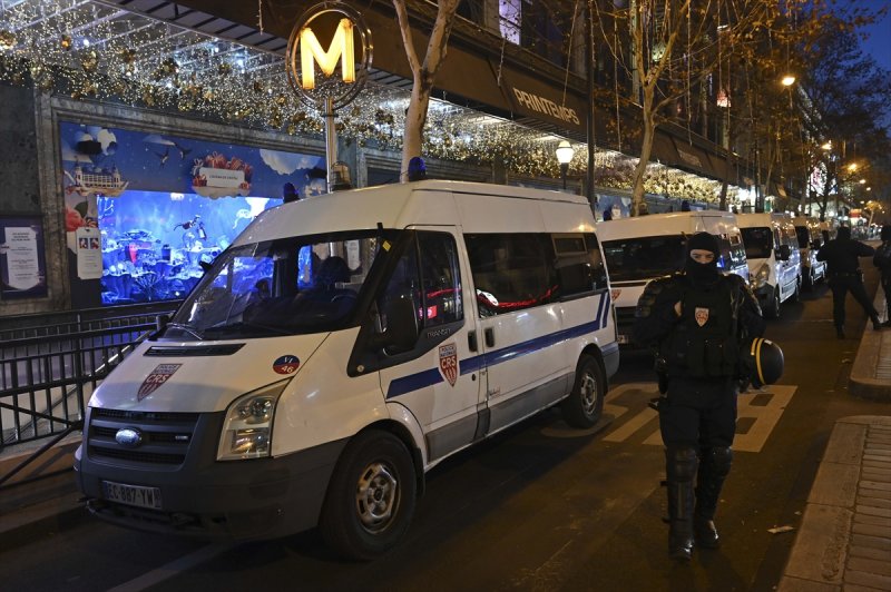 Fransa’da Sarı Yelekliler 5. kez sokağa çıktı